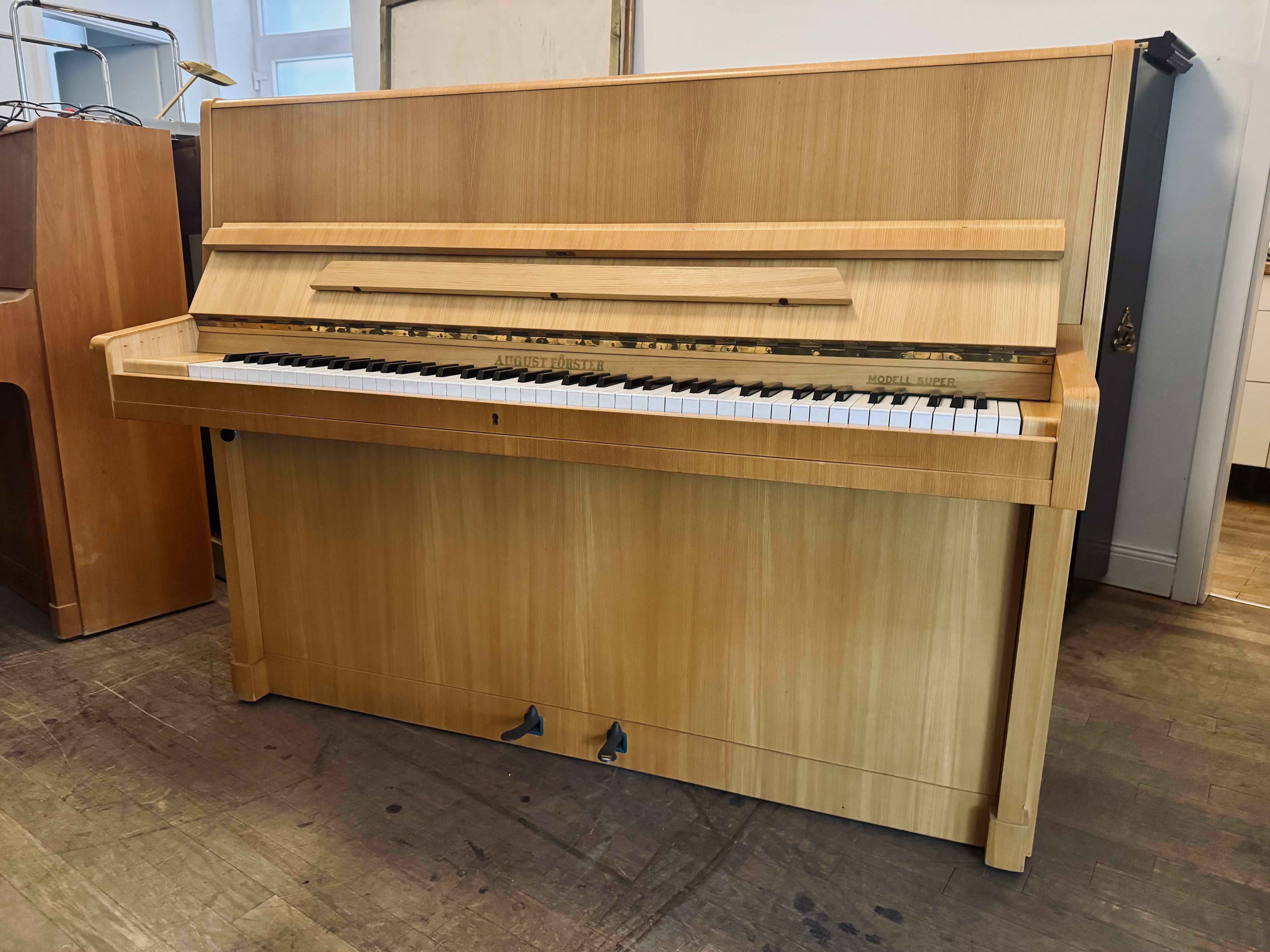 August Förster Mod Super